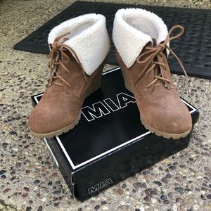 MIA Dacey Wedge Ankle Booties